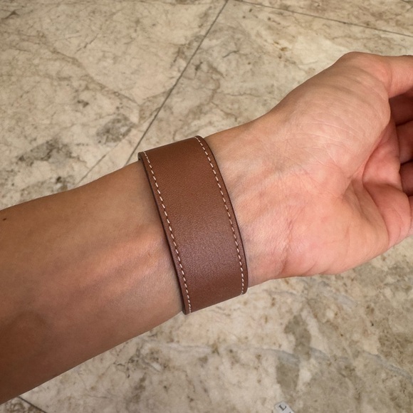 Hermes Brown Leather Bracelet with Gold Clasp - Picture 2 of 7